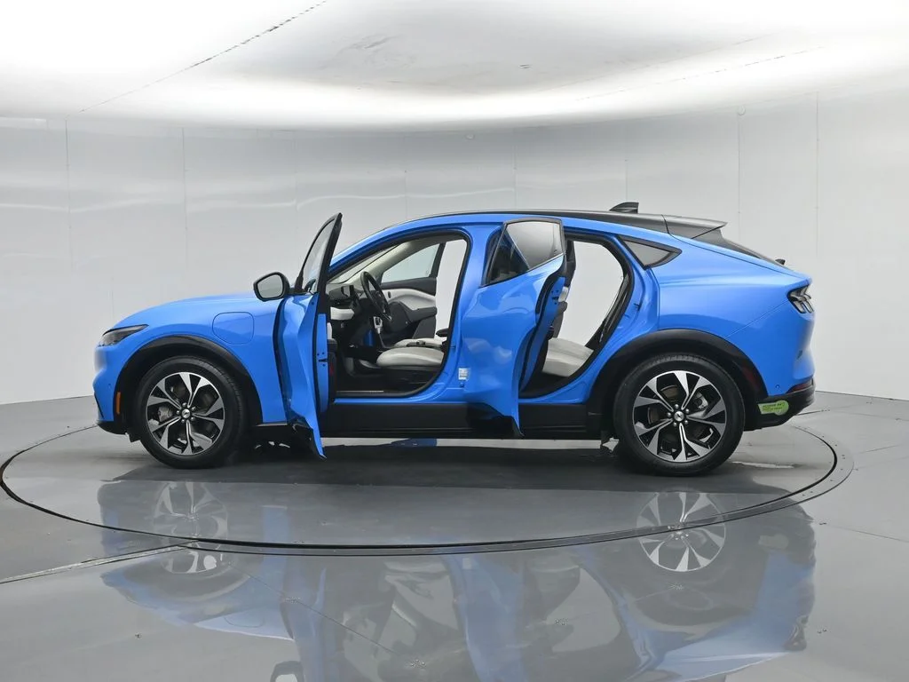 Used 2023 Blue Ford Premium image 34