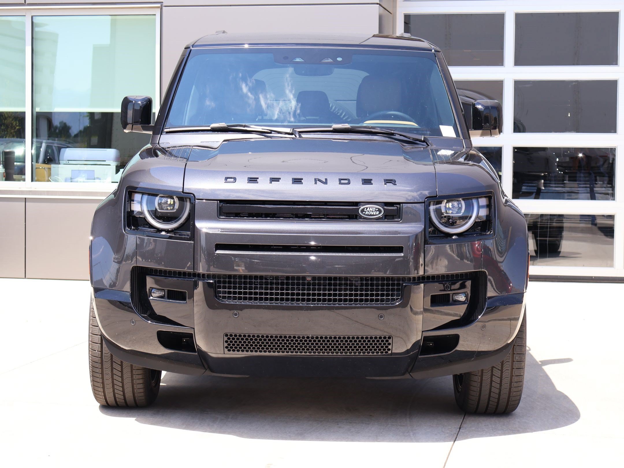 New 2026 Carpathian Grey LAND ROVER P400 X-Dynamic SE image 2
