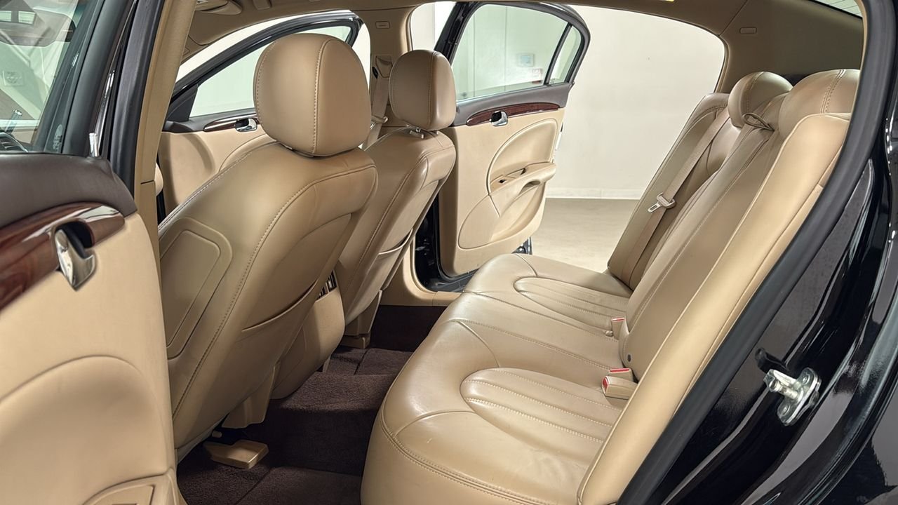 Used 2007 Black Buick CXL image 15