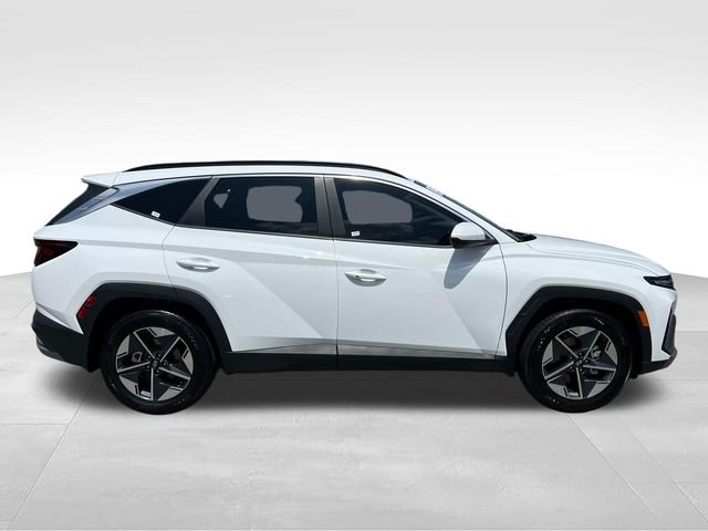 Used 2026 White Hyundai SEL image 6