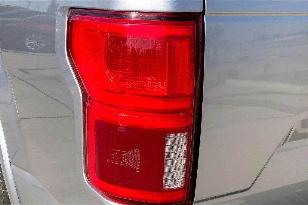 Used 2020 Silver Metallic Ford Lariat image 30