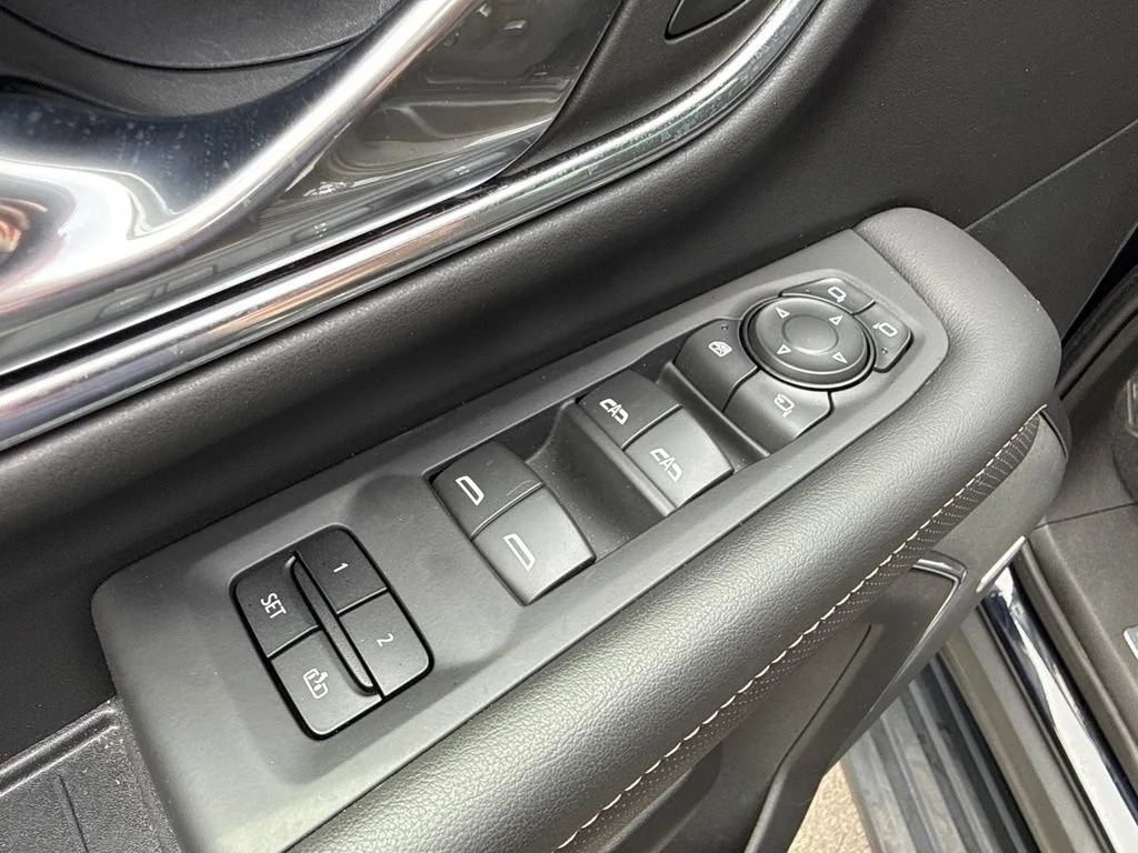 Used 2023 Midnight Blue Metallic GMC SLT image 22