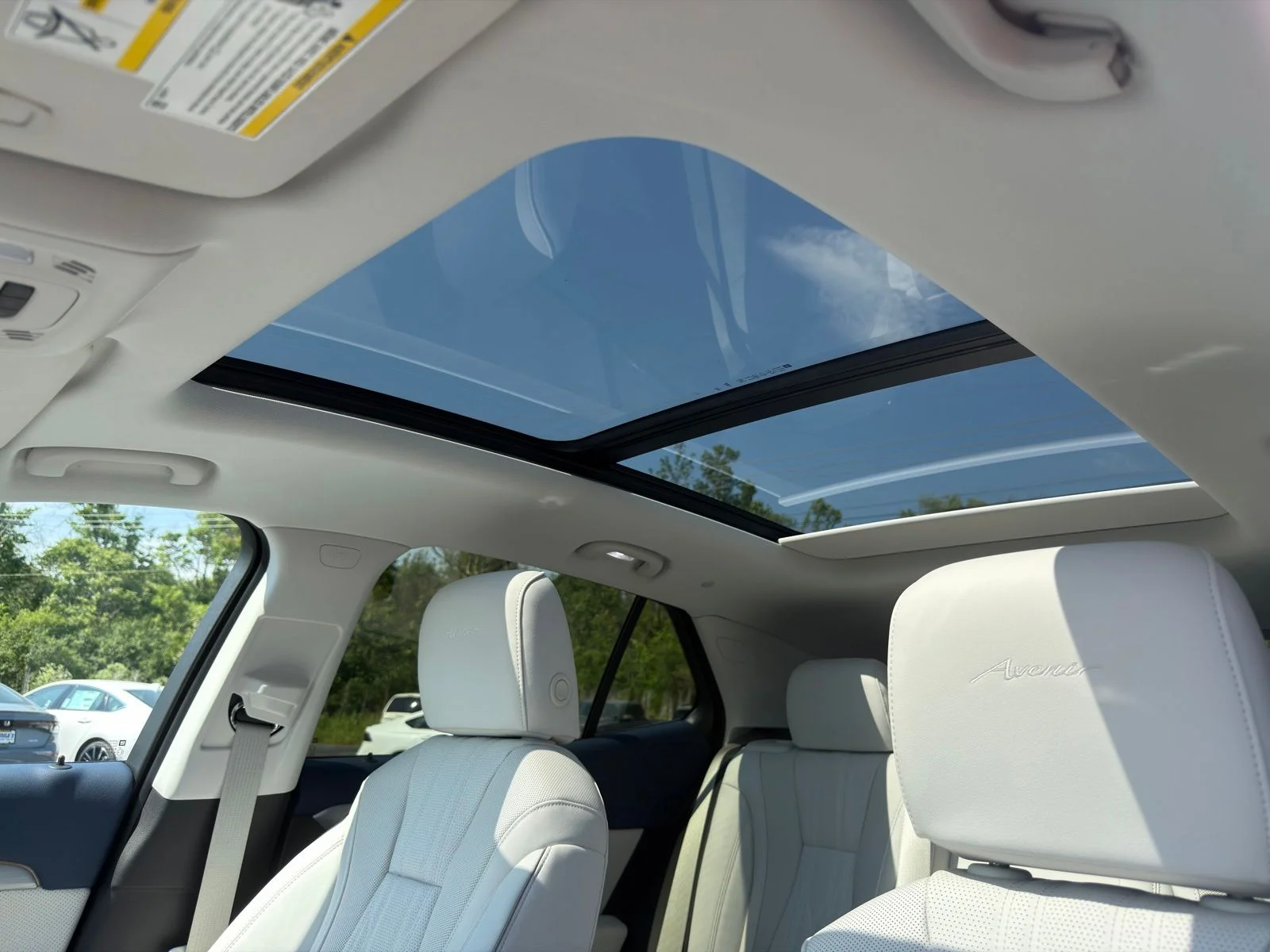 Used 2026 Quartz Blue Metallic Buick Avenir image 16