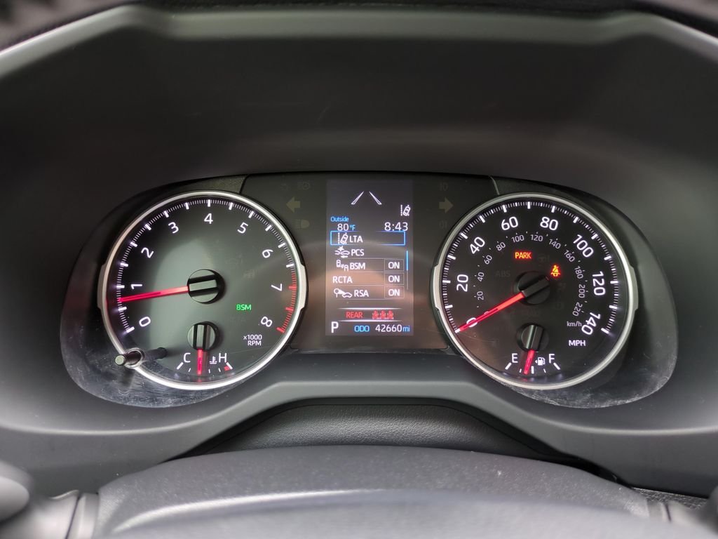 Used 2022  Toyota XLE Premium image 22