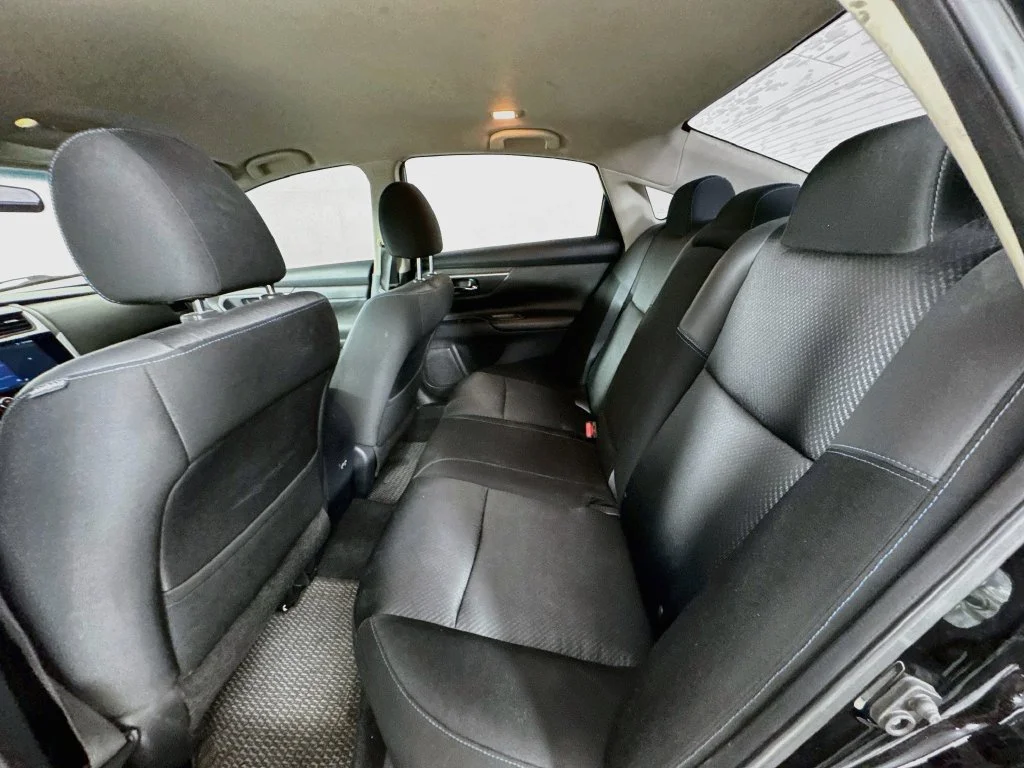 Used 2018 Super Black Clearcoat Nissan 2.5 SR image 29