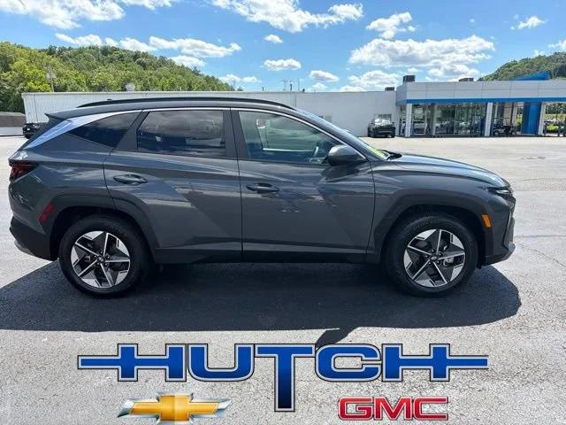 Used 2025 Gray Hyundai SEL image 7