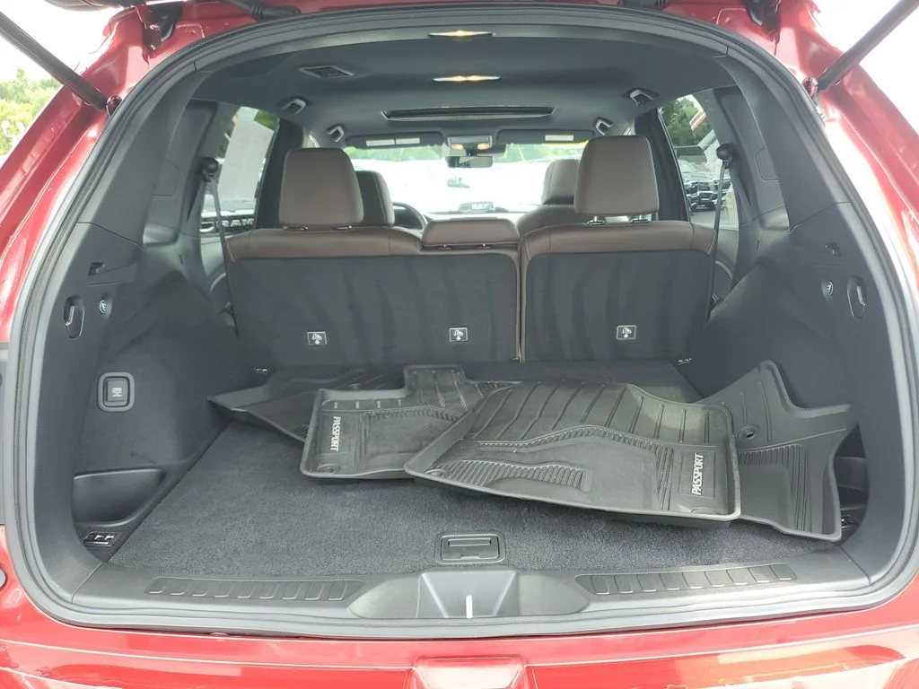Used 2024  Honda EX-L image 9