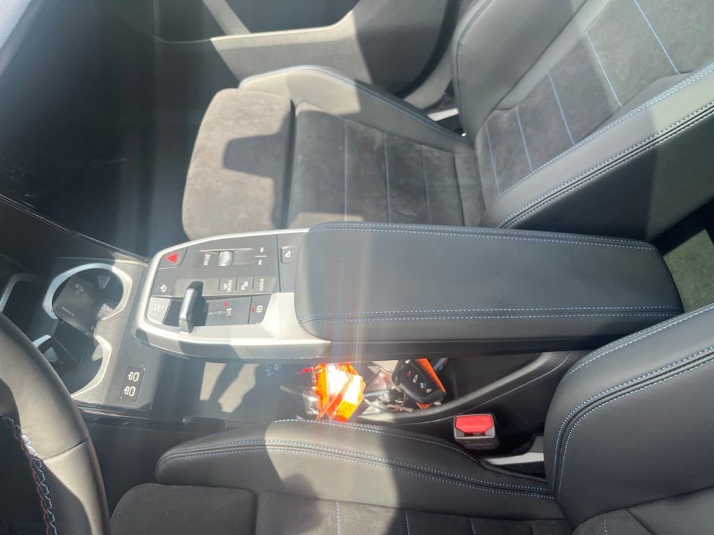 Used 2026 Vegas Red Metallic BMW M35i image 18