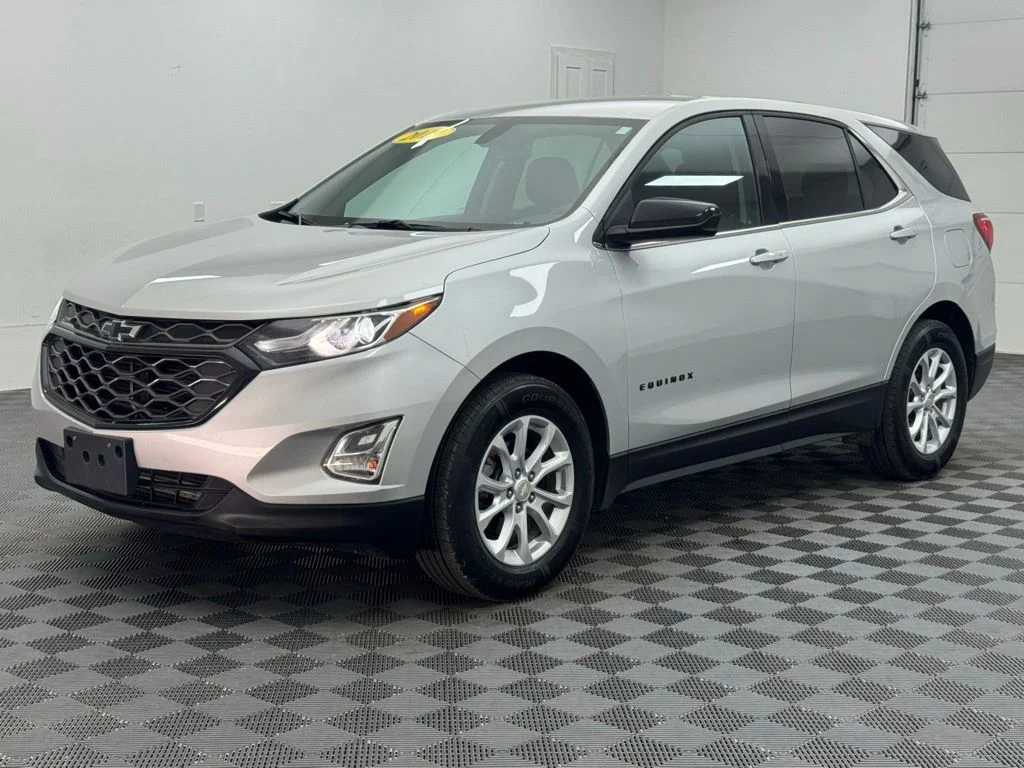 Used 2019 Chevrolet Equinox LT with VIN 3GNAXKEV2KS603597 for sale in Troy, OH