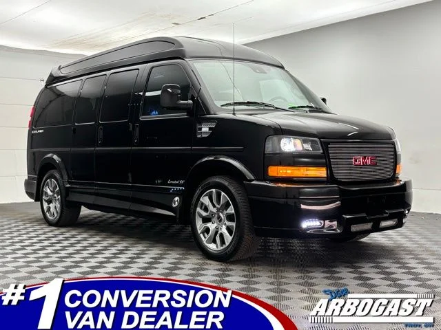 Used 2025 Onyx Black GMC Explorer Limited SE image 1