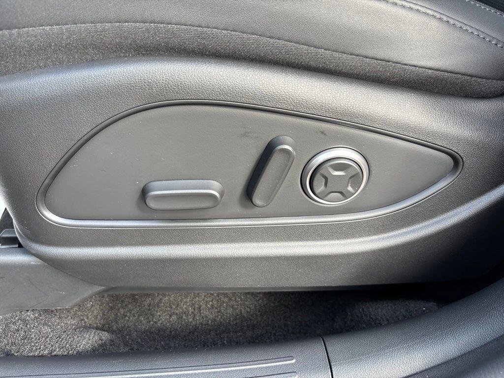 New 2026 Black Hyundai SEL Premium AWD image 21