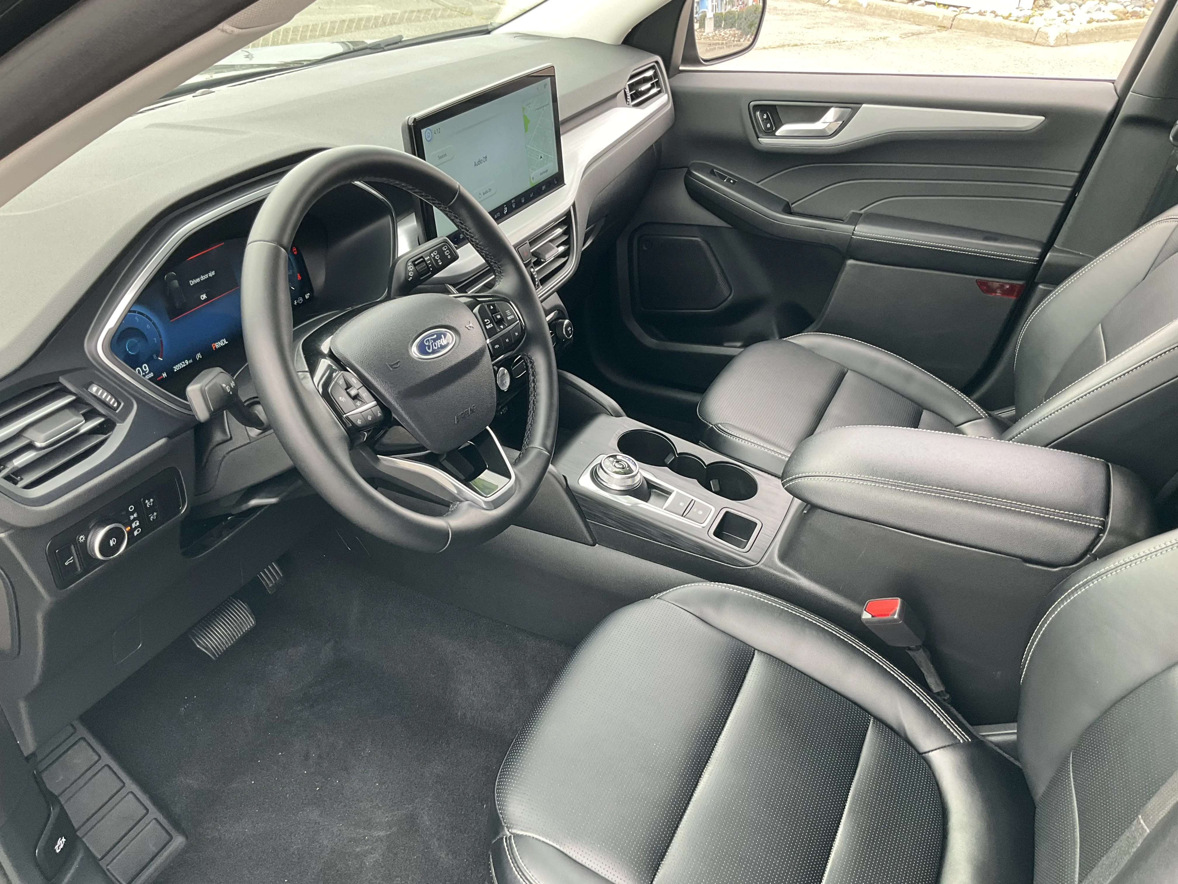 Used 2025 Agate Black Metallic Ford Platinum image 5