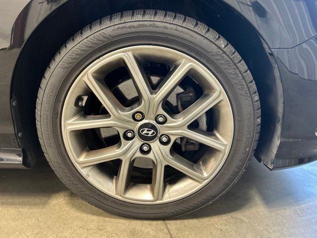 Used 2019 Phantom Black Hyundai Limited image 10