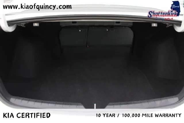 Used 2024 White Kia GT-Line image 19