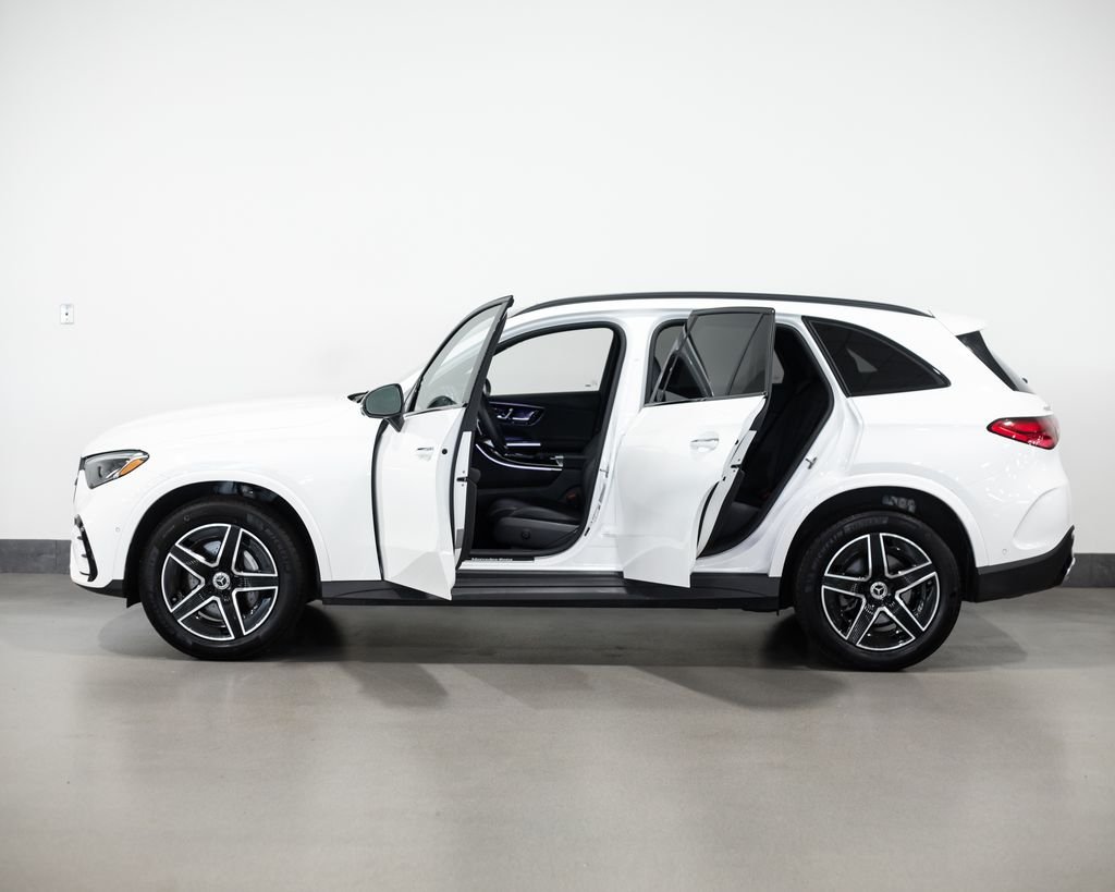 Used 2026 White Mercedes-Benz GLC 300 image 3