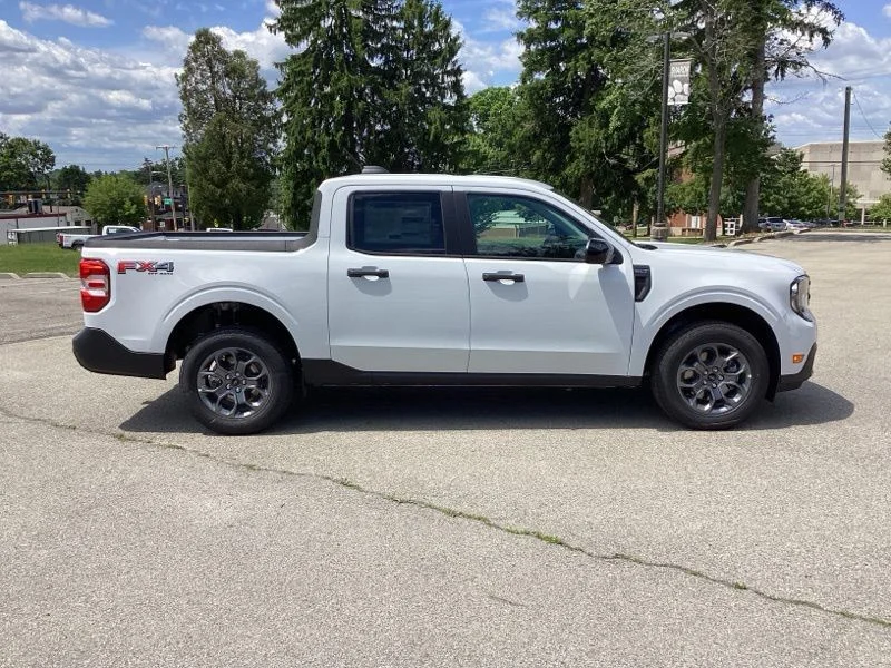 New 2026 White Ford XLT image 8
