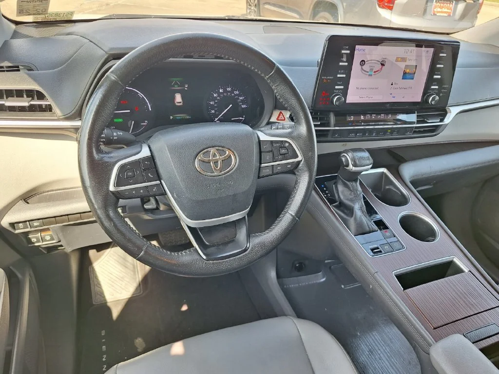 Used 2023 Beige Toyota XLE image 9
