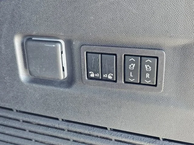 Used 2023 Summit White GMC AT4 image 13