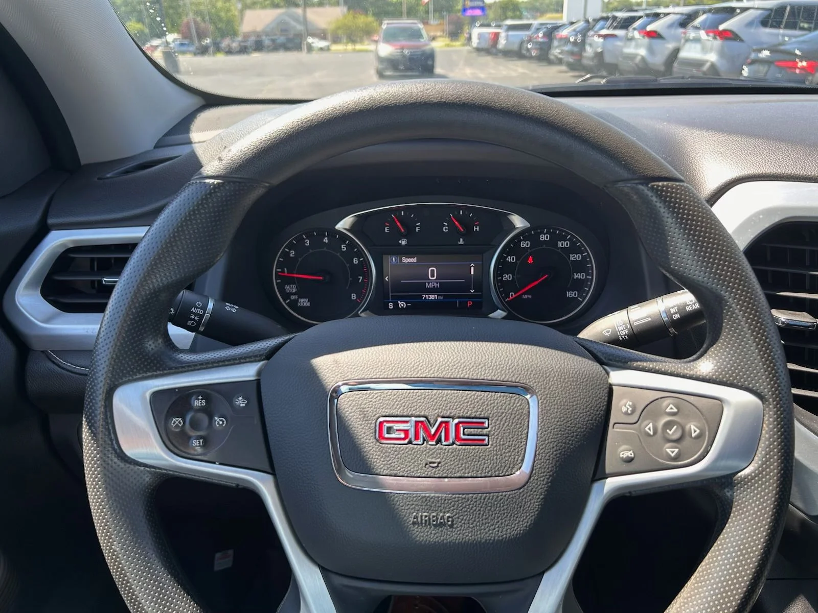 2023 GMC Acadia SLE - Photo 7