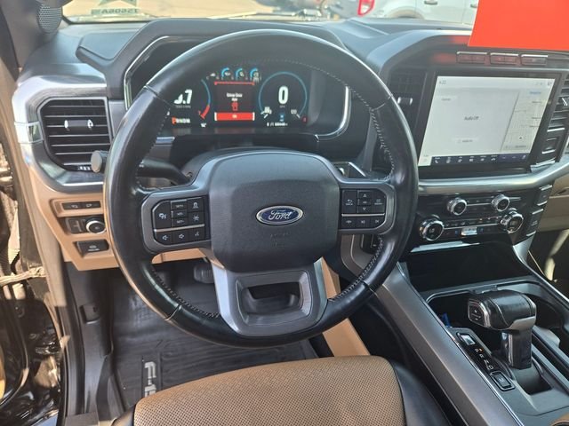 Used 2021  Ford Lariat image 6