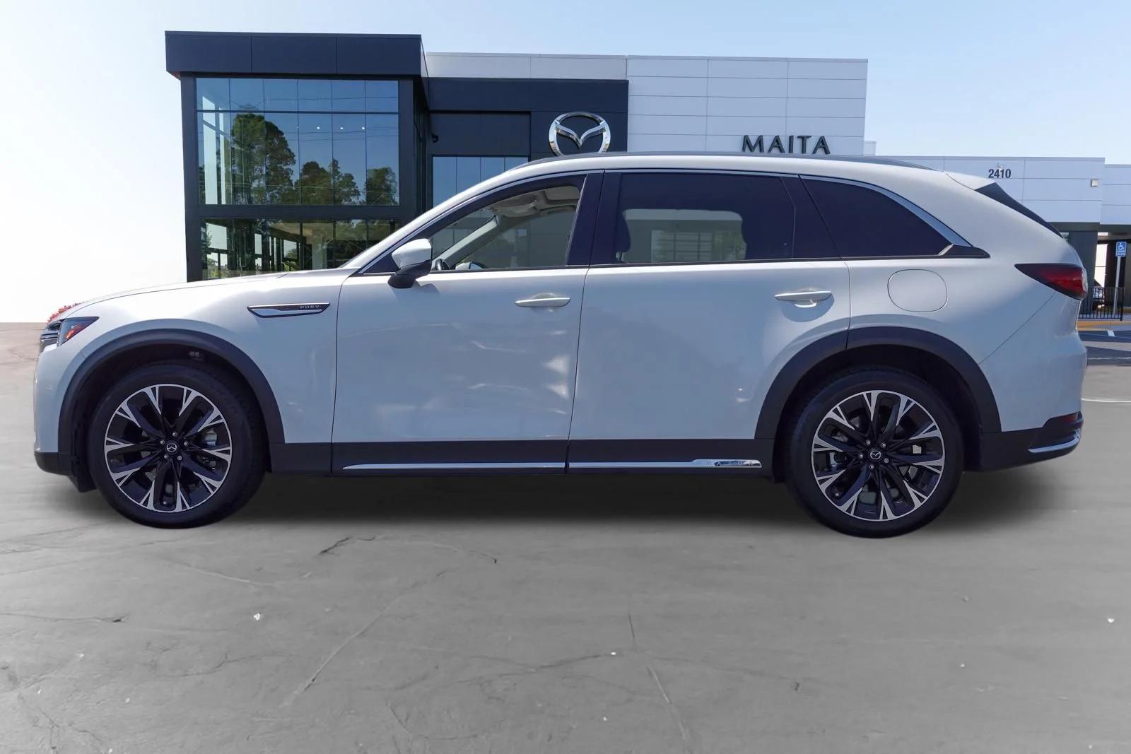 Certified Used 2024 Rhodium White Premium Mazda Premium image 8