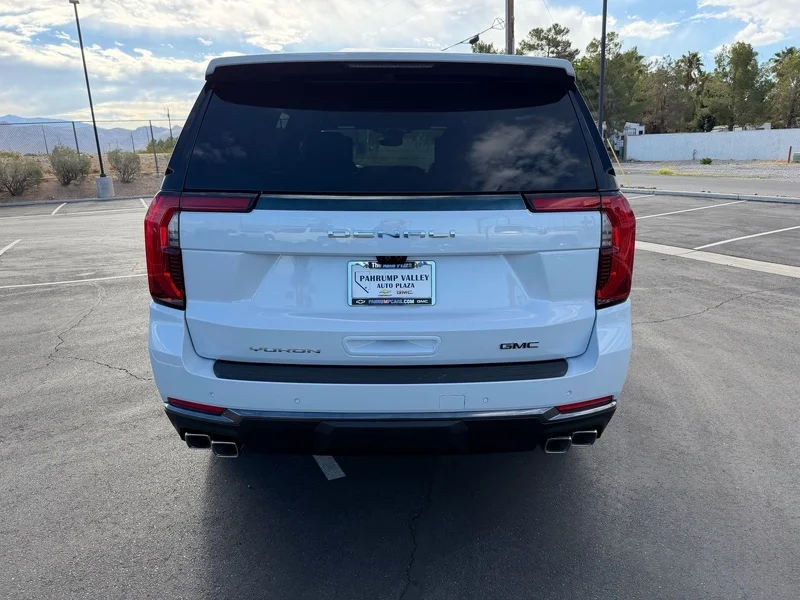 New 2026 Glacier White Tricoat GMC Denali Ultimate image 4