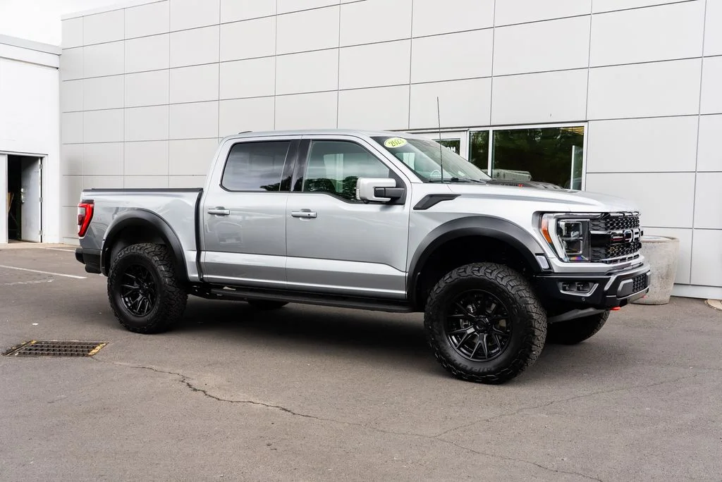 Used 2023 Silver Ford Raptor image 32
