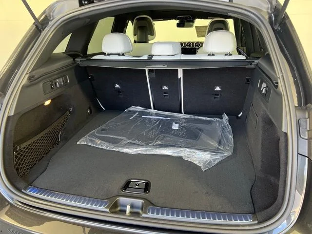 New 2026 Graphite Grey Metallic Mercedes-Benz GLC 300 image 37
