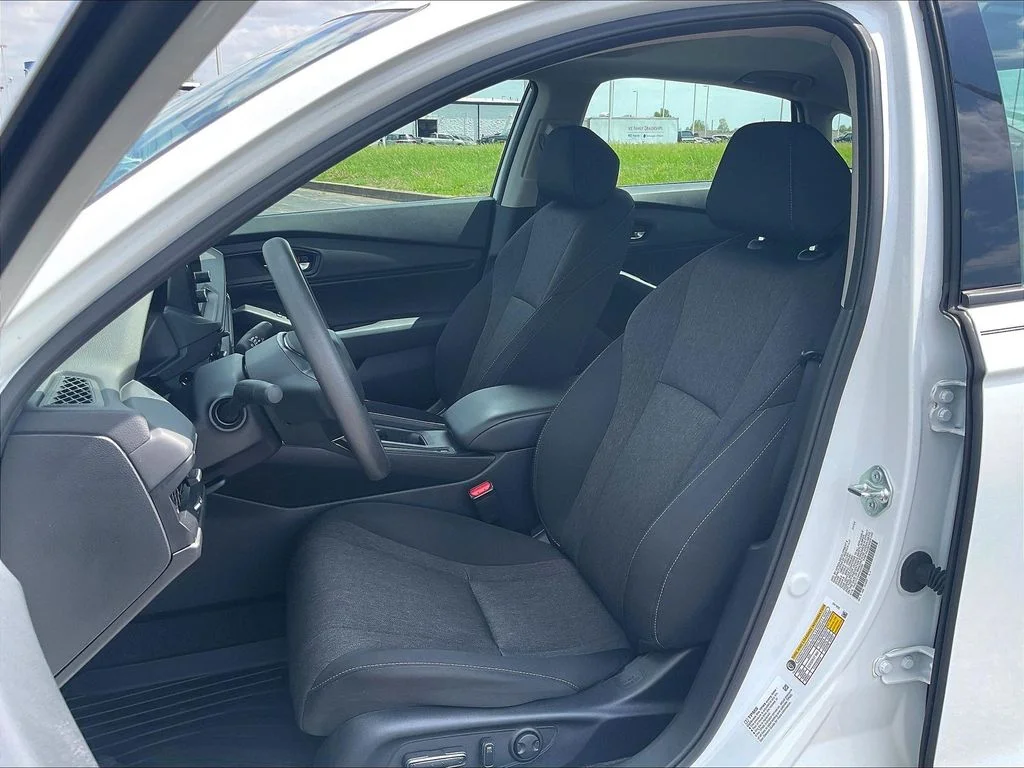 Certified Used 2024 Platinum White Pearl Honda EX image 9