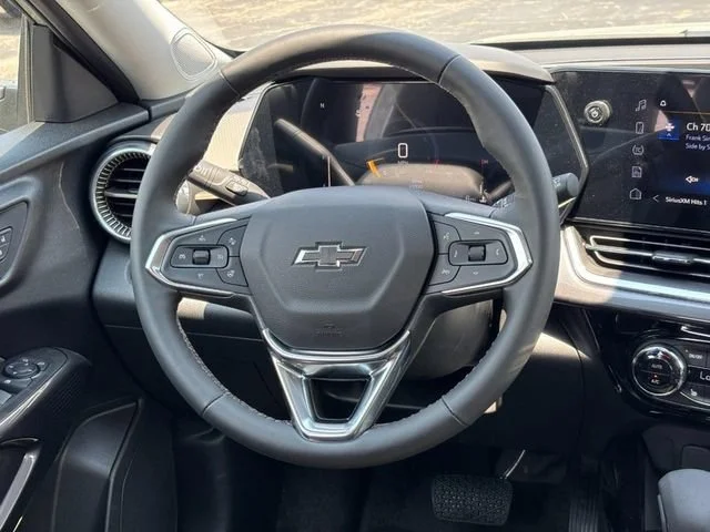 New 2026 Cacti Green Chevrolet ACTIV image 7