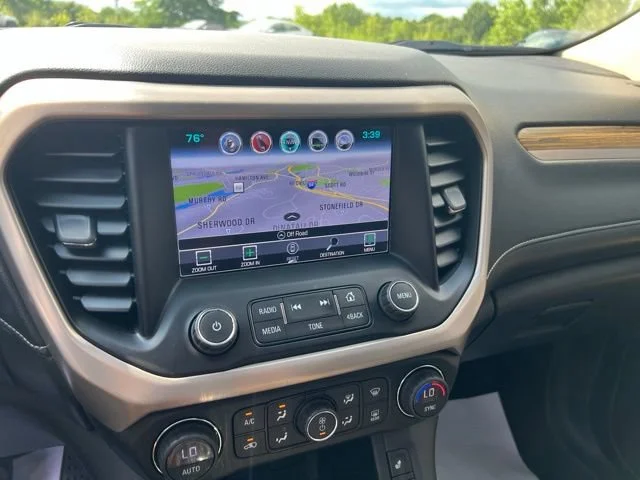 Used 2017 QUICKSILVER METALLIC GMC Denali image 14