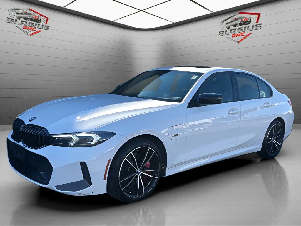 2023 BMW 3 Series 330e