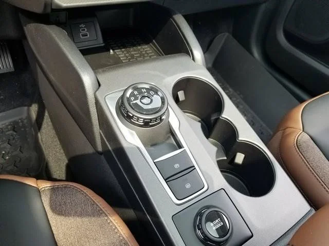 New 2025 Carbonized Gray Metallic Ford Outer Banks® image 25