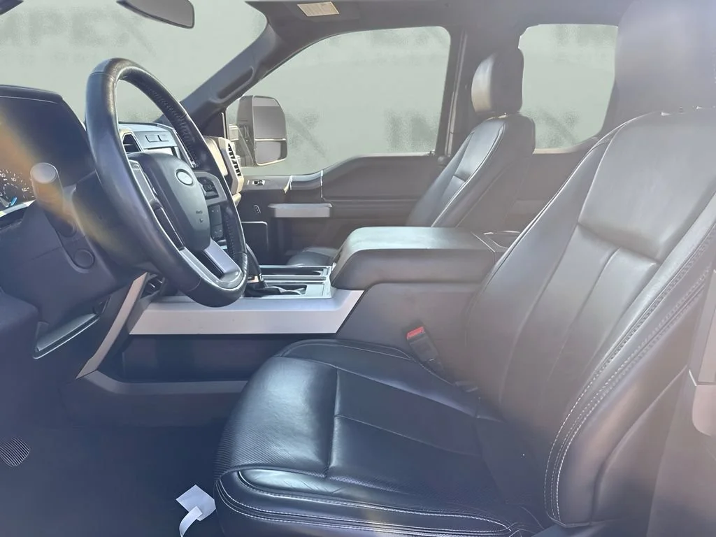 Used 2018  Ford XL image 11