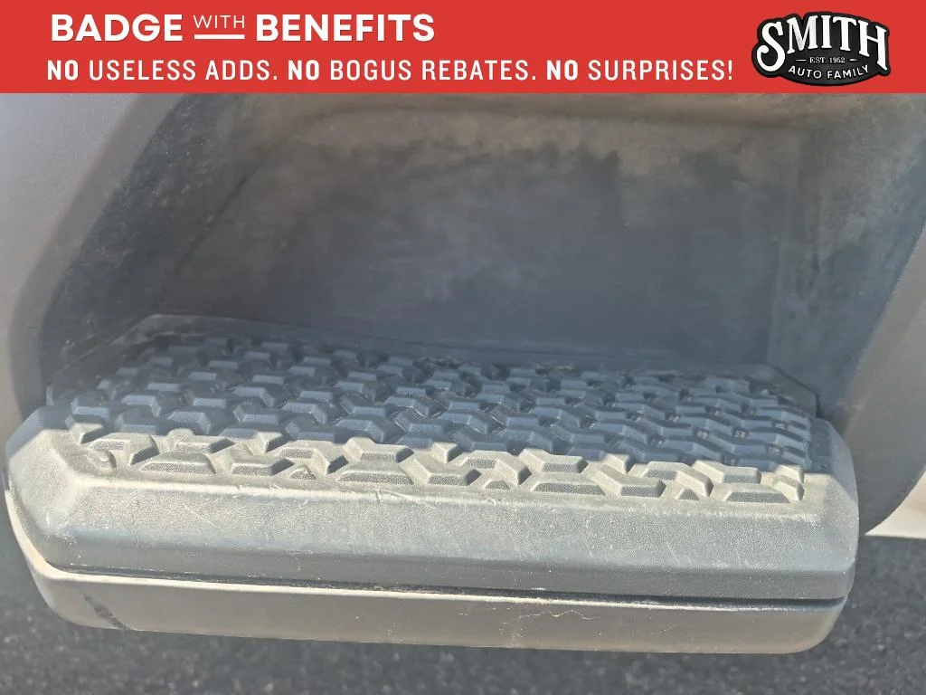 Certified Used 2022 Summit White GMC Pro image 14