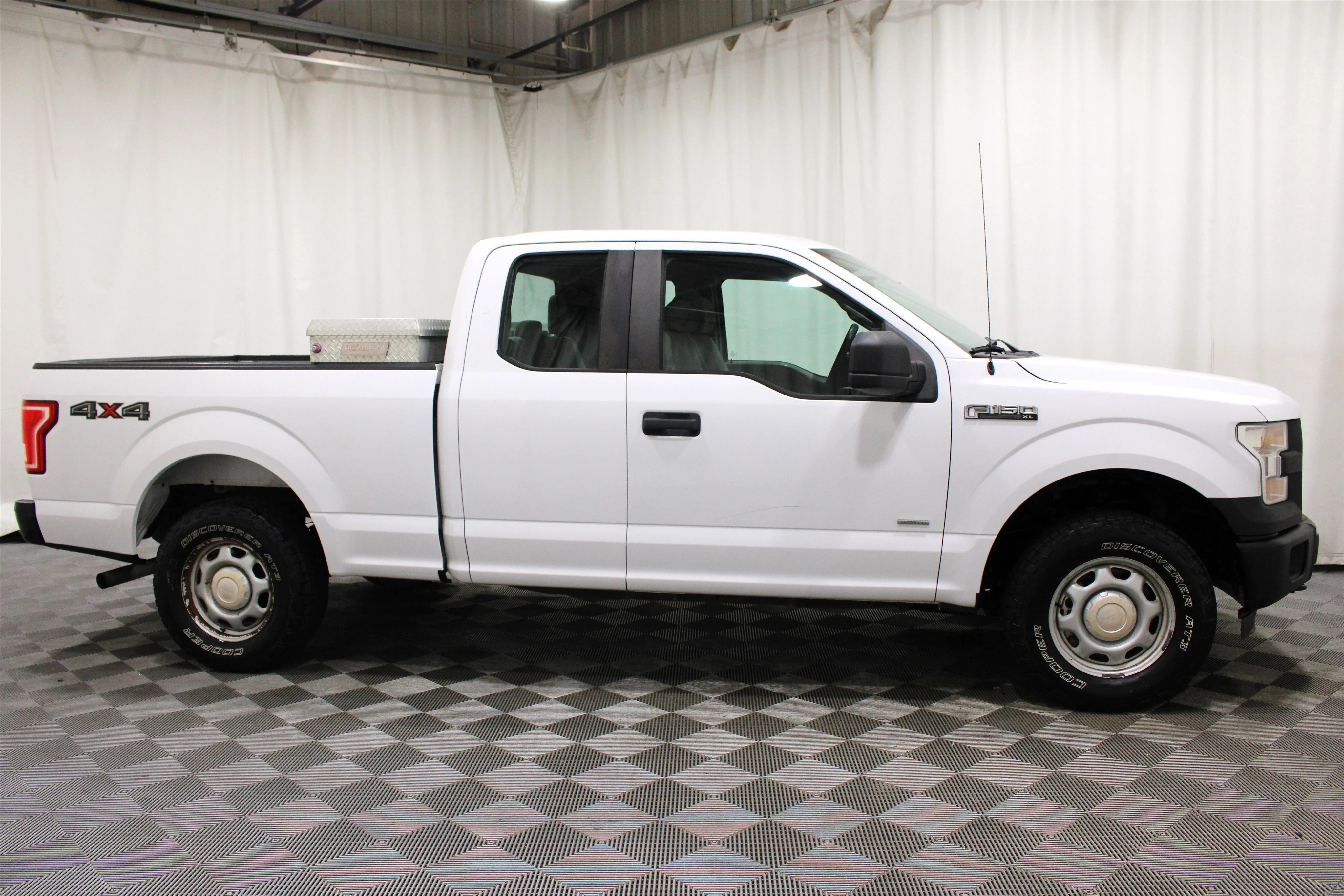 2017 Ford F-150 XL - Photo 27