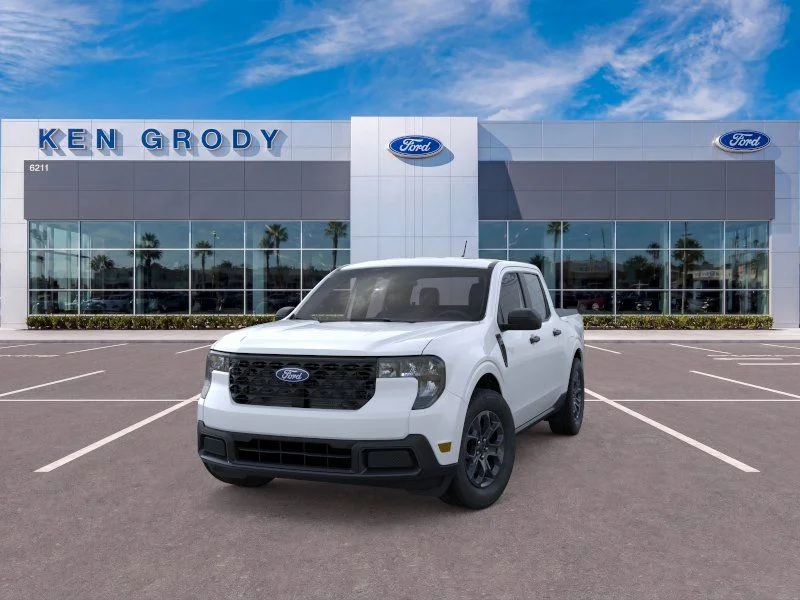 New 2026 Oxford White Ford XLT image 3