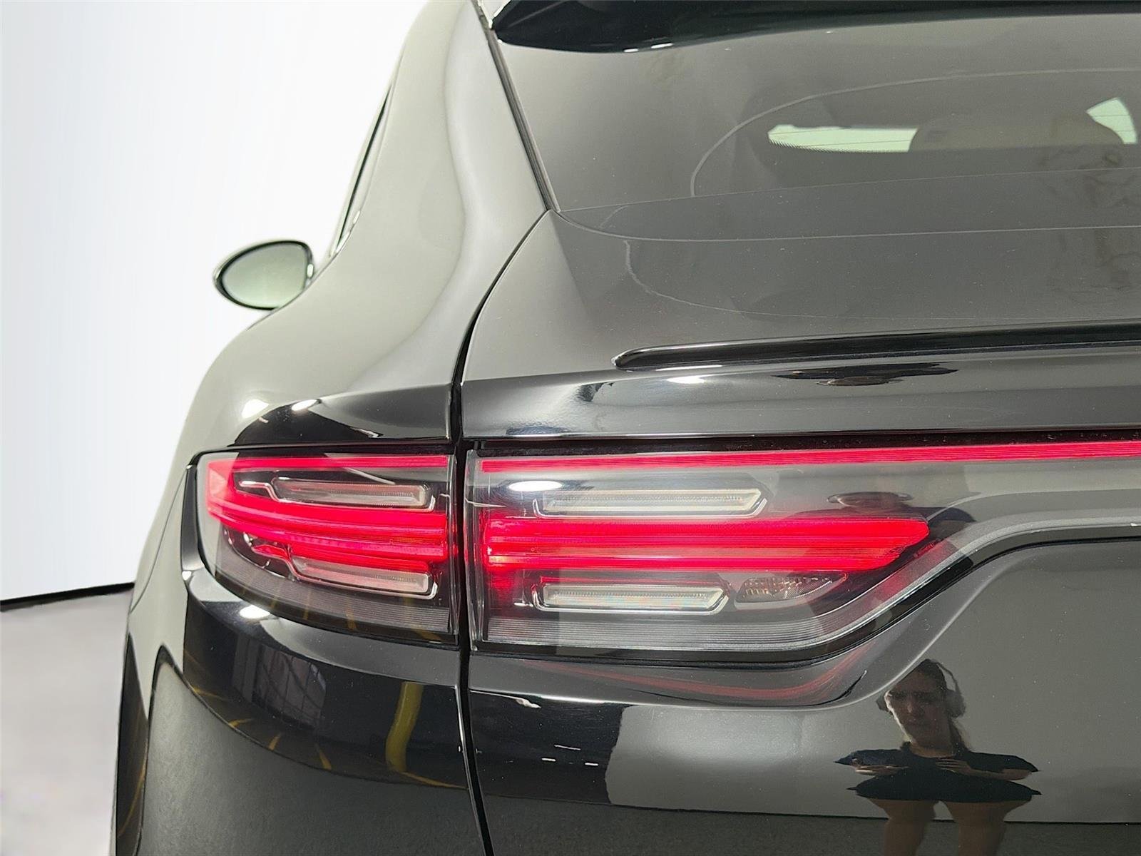 Certified Used 2022 BLACK Porsche E-Hybrid Coupé Platinum Editi image 16