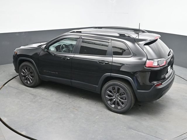 Used 2021 Black Jeep Latitude Lux image 20