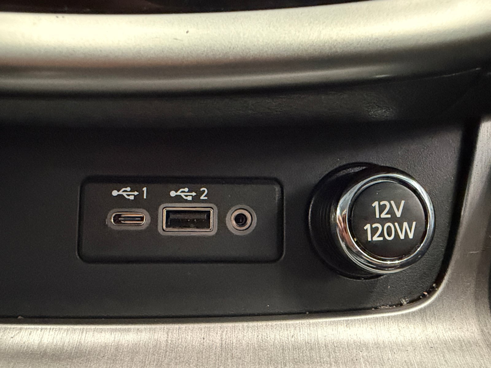 Used 2024 Scarlet Ember Tintcoat Nissan SV image 21