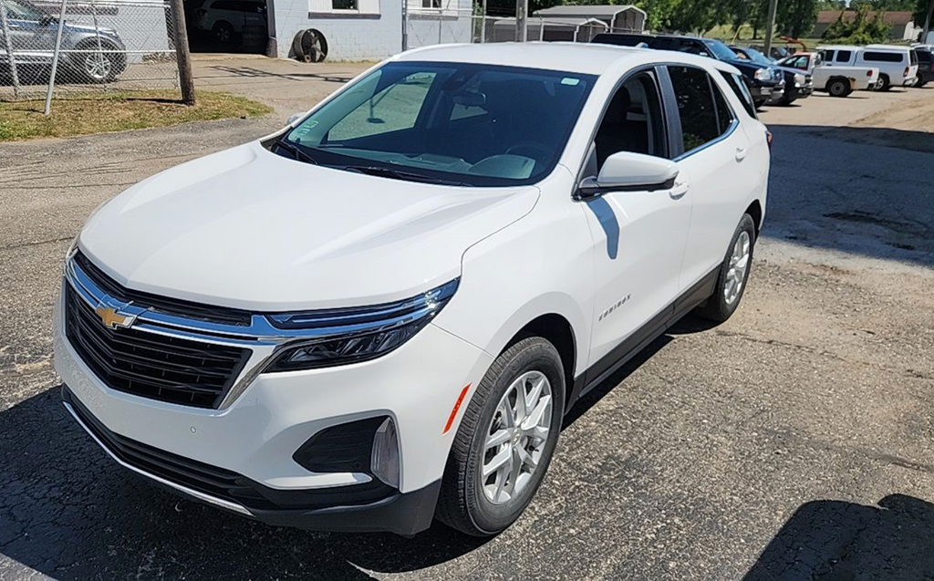 Used 2023 Summit White Chevrolet LT image 7
