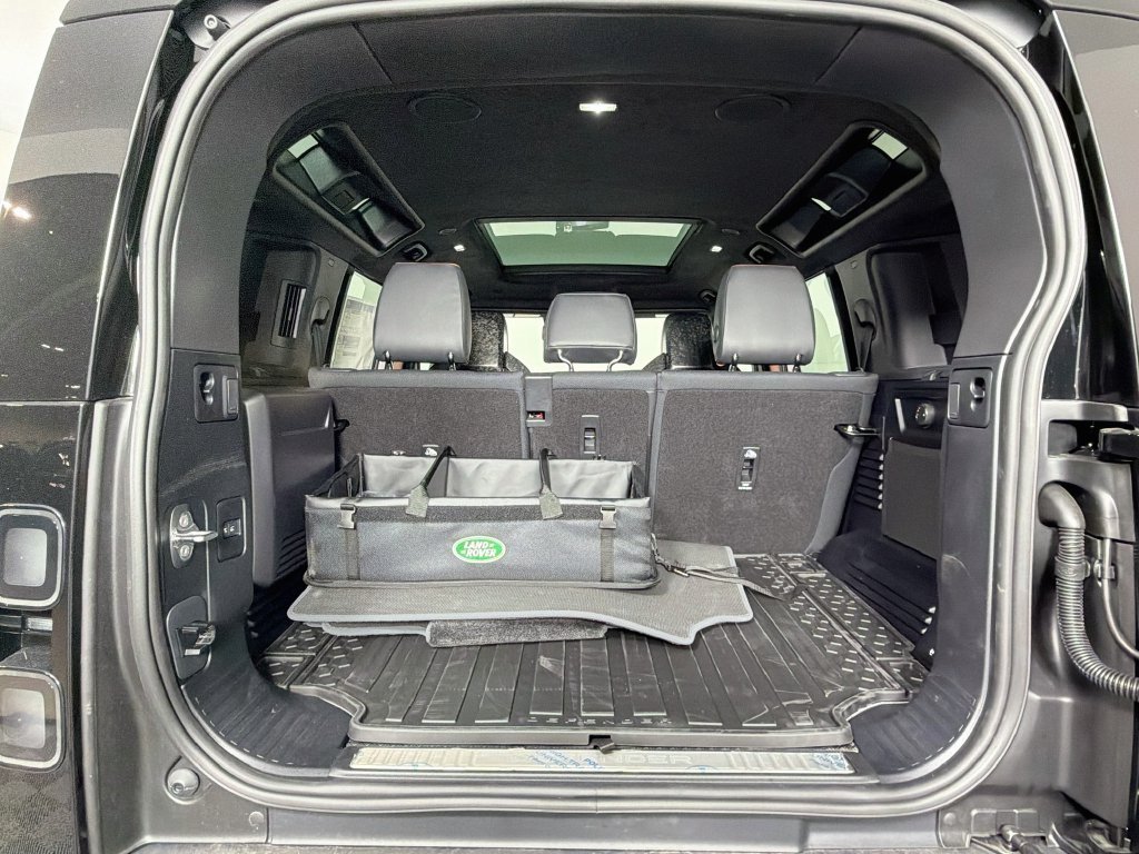 New 2026 Charente Grey Land Rover  OCTA image 28