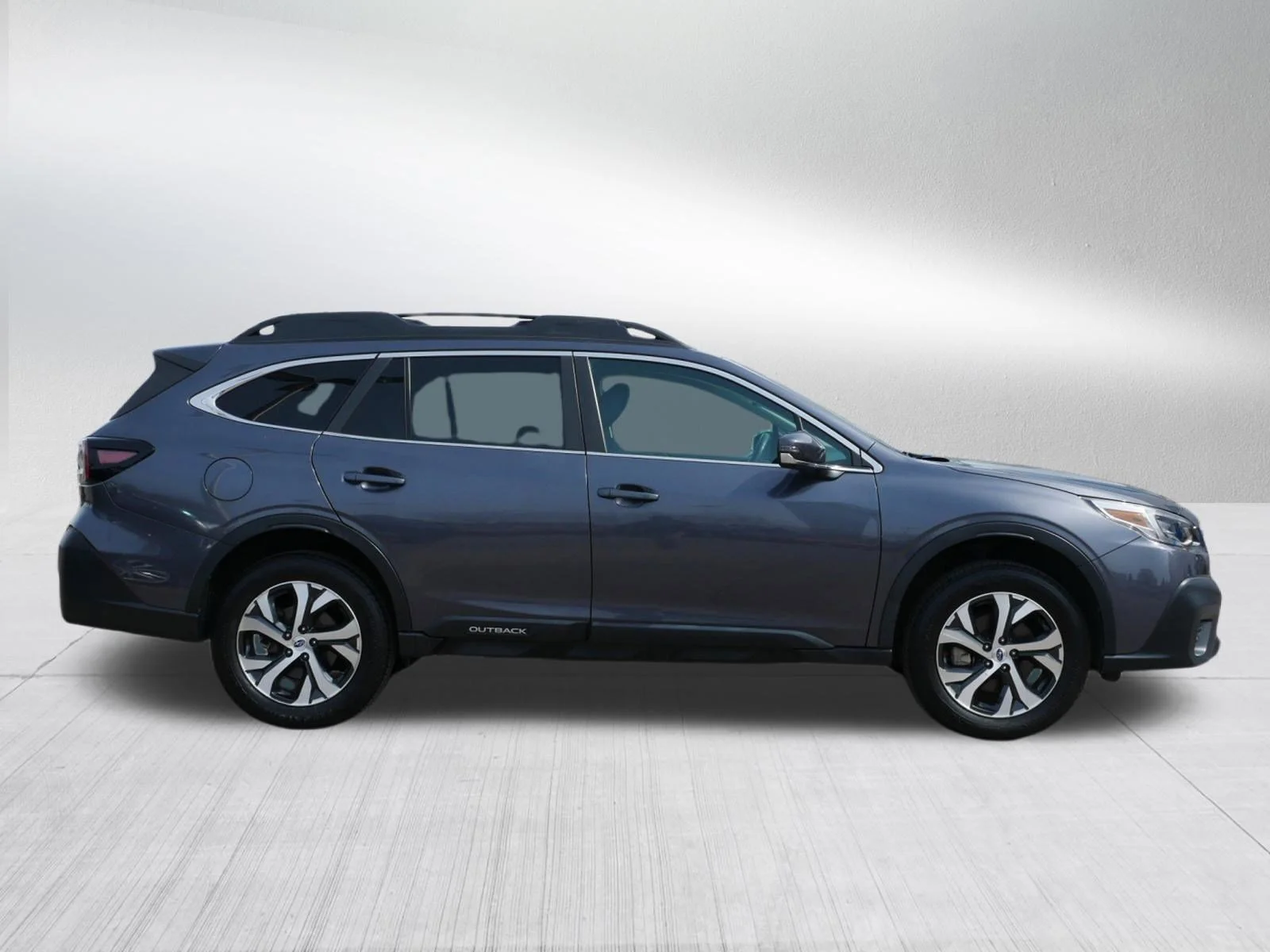 Used 2022 Magnetite Gray Metallic Subaru Limited image 8