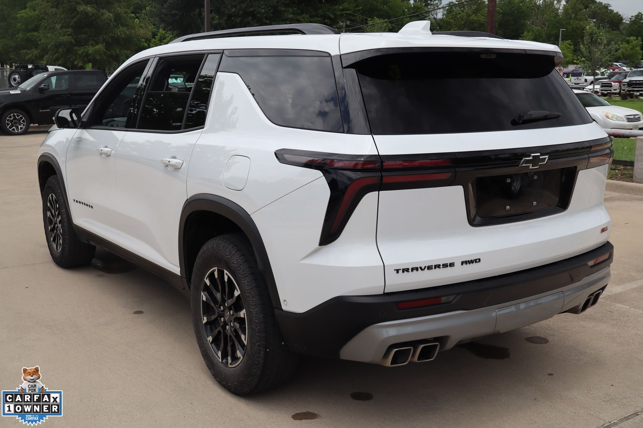 Used 2024 White Chevrolet Z71 image 6