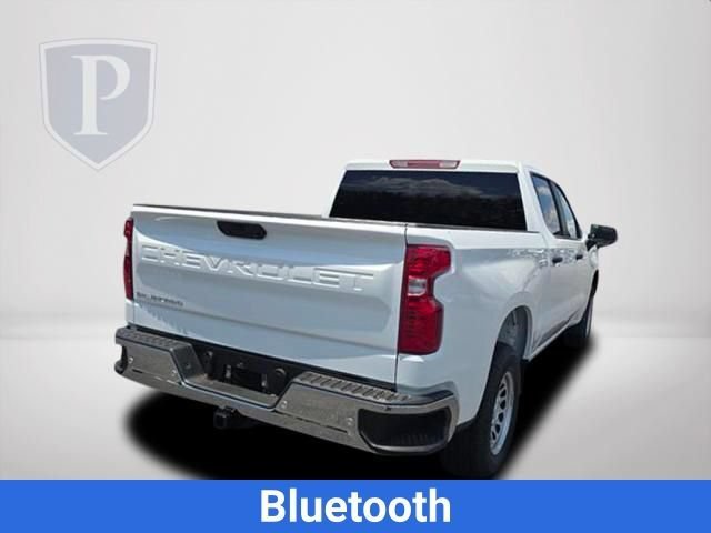 New 2026 Summit White Chevrolet WT image 8