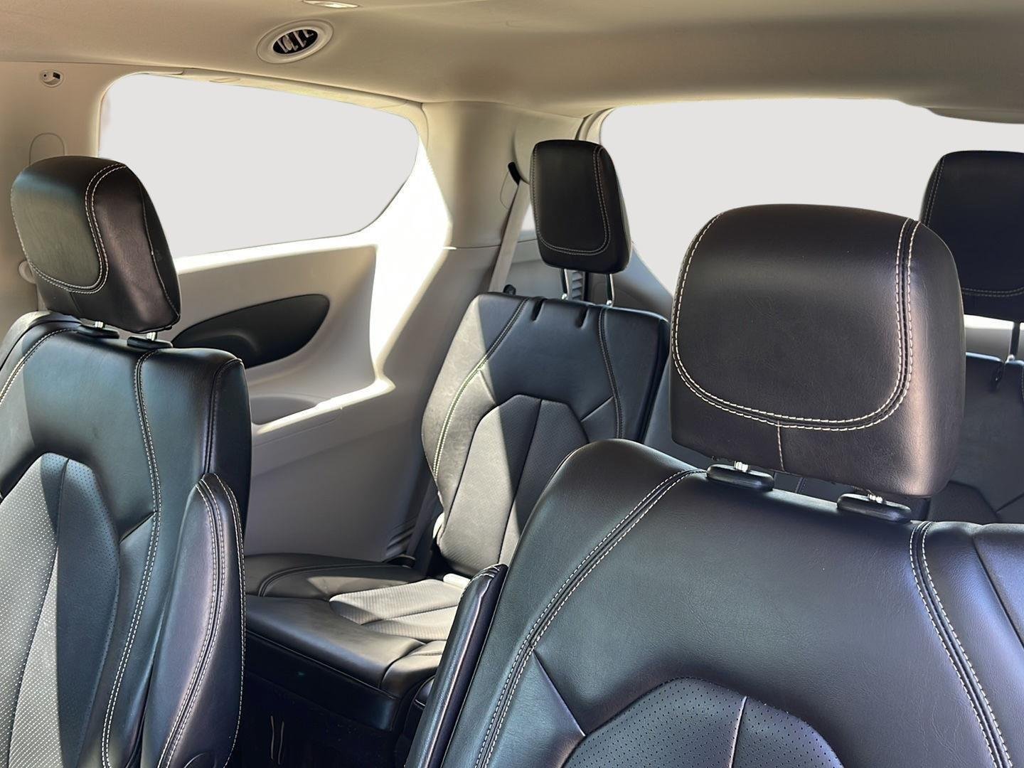 2023 Chrysler Pacifica Touring L - Photo 13