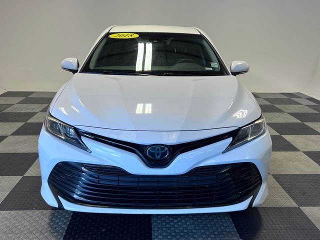 Used 2018 White Toyota LE image 2
