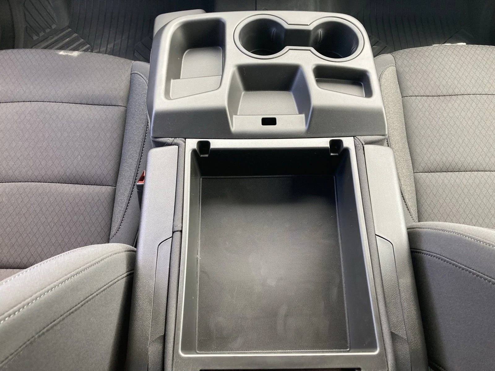 2025 Chevrolet Silverado 1500 LT - Photo 31
