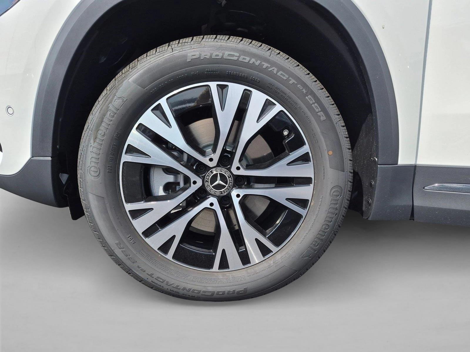 New 2026 Polar White Mercedes-Benz GLA250 image 11