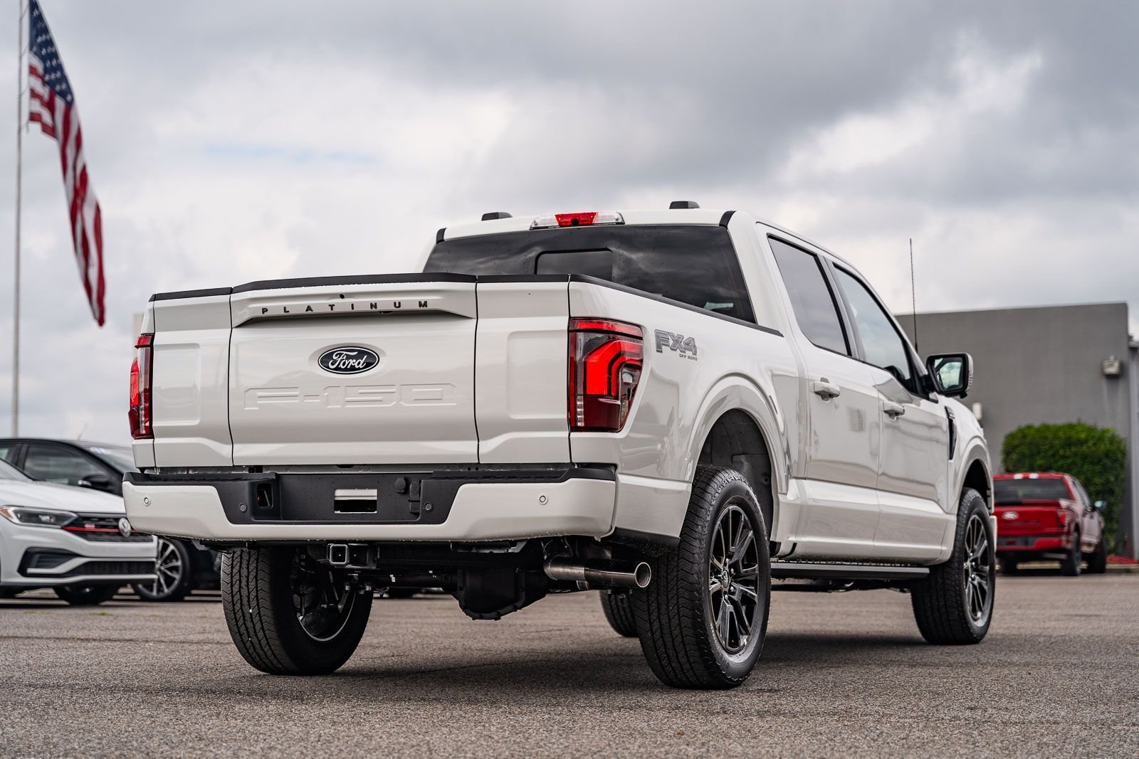 New 2026 Star White Metallic Tri-Coat Ford Platinum® image 4